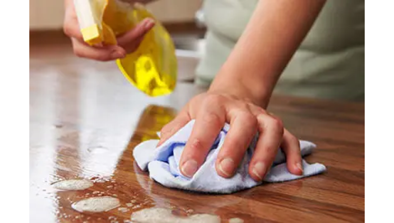 Як доглядати за дерев'яними меблями